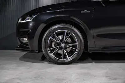 Skoda Fabia 1.0 TSI Monte Carlo DSG — Citadine dynamique, garantie 5 ans et équipements premium — Miniatur 25