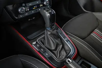 Skoda Fabia 1.0 TSI Monte Carlo DSG — Citadine dynamique, garantie 5 ans, faible kilométrage — Thumbnail 20