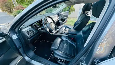 Renault Talisman Grandtour 1.6 TCe — Monospace familial spacieux, 200 ch dynamiques — Miniatura 10