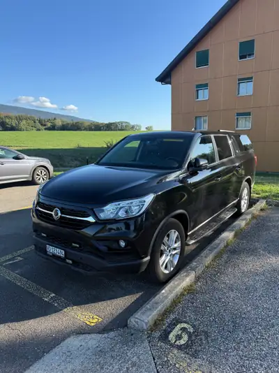 SsangYong Musso 2.2 e-XDI Sapphire — SUV robuste diesel, 73 500 km, sans accident — vue extérieure