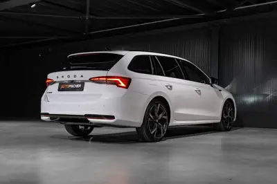 Skoda Octavia Combi 1.5 TSI mHEV — Break hybride mild avec garantie constructeur 5 ans — Miniatur 7