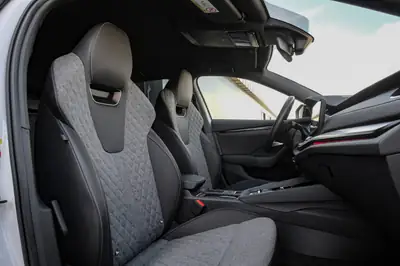 Skoda Octavia Combi 1.5 TSI mHEV — Break hybride mild avec garantie constructeur 5 ans — Miniatur 11