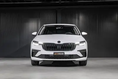 Skoda Scala 1.0 TSI Top Selection DSG — Berline compacte moderne, quasi neuve et garantie 5 ans — rear view