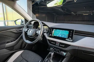 Skoda Scala 1.0 TSI Top Selection DSG — Berline compacte moderne, quasi neuve et garantie 5 ans — Thumbnail 14