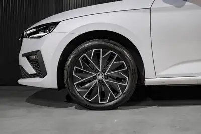 Skoda Scala 1.0 TSI Top Selection DSG — Berline compacte moderne, quasi neuve et garantie 5 ans — Thumbnail 24