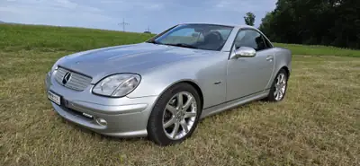 Mercedes-Benz SLK 200 Kompressor — Cabriolet sportif 2002, entretien impeccable — Armaturenbrett