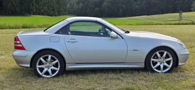 Mercedes-Benz SLK 200 Kompressor — Cabriolet sportif 2002, entretien impeccable — Detail