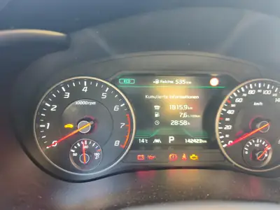 Kia Stinger 3.3 T-GDi — Berline sport musclée, 370 ch et échappement Bastuck — dettaglio