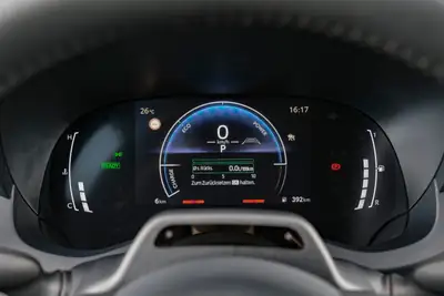 Toyota Yaris 1.5 e-CVT 2026 — Citadine Hybride Économique, Quasi Neuve — Thumbnail 16