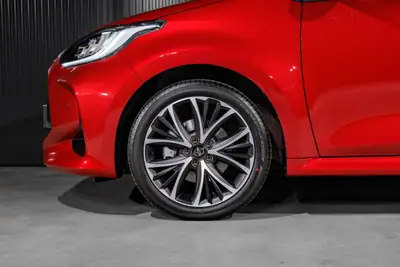 Toyota Yaris 1.5 e-CVT 2026 — Citadine Hybride Économique, Quasi Neuve — Thumbnail 24