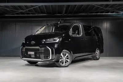 Toyota Proace Verso 2.0 D-4D Long — Minivan 8 places, diesel puissant et familial — Außenansicht