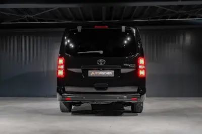 Toyota Proace Verso 2.0 D-4D Long — Minivan 8 places, diesel puissant et familial — Detail