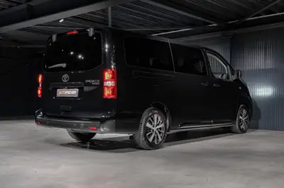 Toyota Proace Verso 2.0 D-4D Long — Minivan 8 places, diesel puissant et familial — Miniatur 7