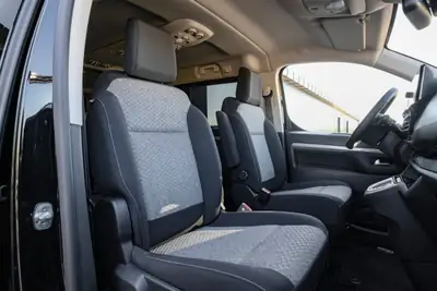 Toyota Proace Verso 2.0 D-4D Long — Minivan 8 places, diesel puissant et familial — Miniatur 11