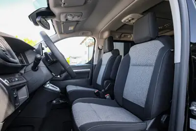 Toyota Proace Verso 2.0 D-4D Long — Minivan 8 places, diesel puissant et familial — Miniatur 10