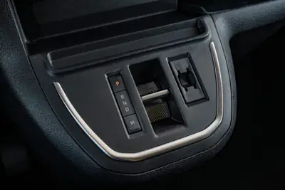 Toyota Proace Verso 2.0 D-4D Long — Minivan 8 places, diesel puissant et familial — Miniatur 22