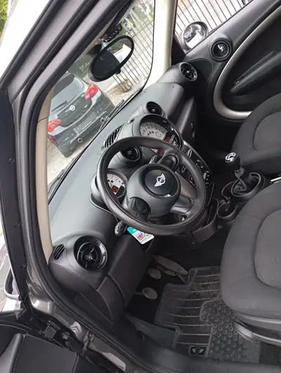 MINI Countryman One FWD — Citadin polyvalent, 115'000 km, essence économique — Miniatur 11