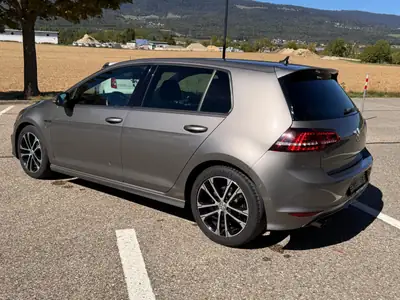 VW Golf 1.4 TSI ACT Lounge R-Line DSG — Compacte sportive automatique, sans sinistre — tableau de bord