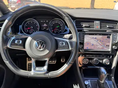 VW Golf 1.4 TSI ACT Lounge R-Line DSG — Compacte sportive automatique, sans sinistre — Miniature 10