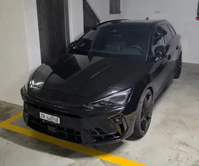 CUPRA Leon 2.0 TSI 400 Black Symphony 4Drive — Break sportif 400 ch, transmission intégrale — Außenansicht