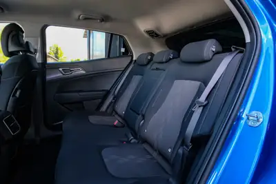 Kia Sportage 1.6T-GDi MHEV — SUV compact hybride, garantie 7 ans, très faible kilométrage — Thumbnail 12
