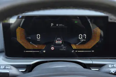 Kia Sportage 1.6T-GDi MHEV — SUV compact hybride, garantie 7 ans, très faible kilométrage — Thumbnail 17