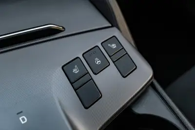 Kia Sportage 1.6T-GDi MHEV — SUV compact hybride, garantie 7 ans, très faible kilométrage — Thumbnail 22