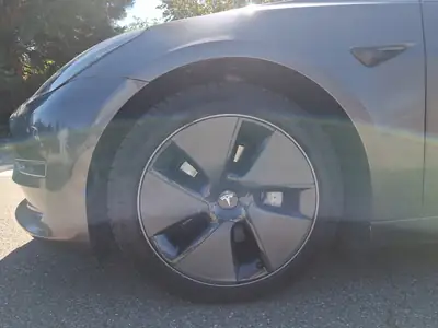 Tesla Model 3 Long Range Dual Motor AWD — Électrique haute performance, batterie saine à 92,2 % — Thumbnail 13
