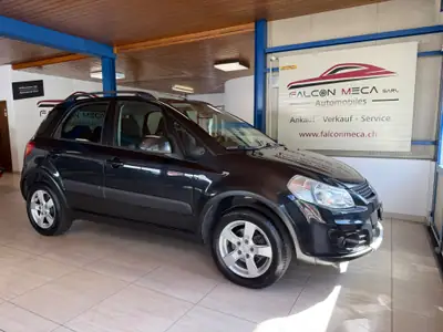 Suzuki SX4 1.6 GL Top 4WD — SUV compact fiable, transmission manuelle, sans sinistre — exterior view