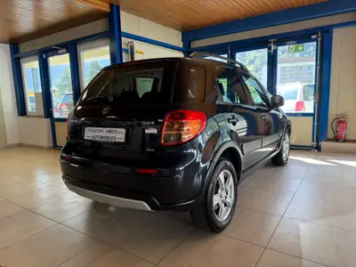 Suzuki SX4 1.6 GL Top 4WD — SUV compact fiable, transmission manuelle, sans sinistre — Thumbnail 11
