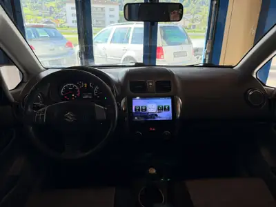 Suzuki SX4 1.6 GL Top 4WD — SUV compact fiable, transmission manuelle, sans sinistre — Thumbnail 16