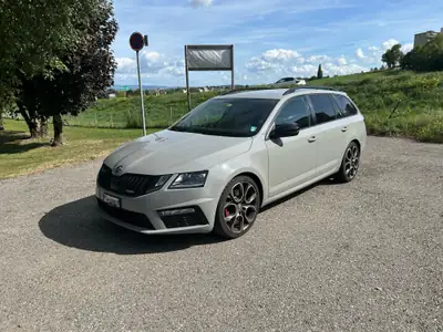 Skoda Octavia 2.0 TSI RS DSG — Break sportif, 230 ch et consommation maîtrisée — exterior view