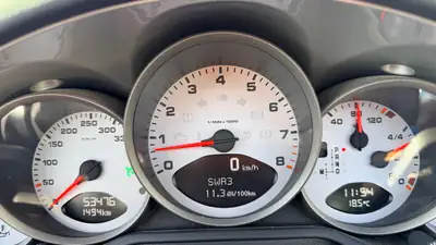 Porsche 911 Carrera 4S Cabriolet — Roadster mythique, moteur 3.8L turbo, 53'000 km seulement — Thumbnail 9