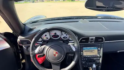 Porsche 911 Carrera 4S Cabriolet — Roadster mythique, moteur 3.8L turbo, 53'000 km seulement — Thumbnail 7