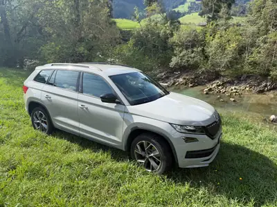 Skoda Kodiaq 2.0 TSI Sportline — SUV spacieux, 190 ch, transmission DSG — vue extérieure
