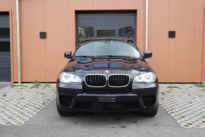 BMW X5 xDrive M50d — SUV premium diesel, Pack M et équipements haut de gamme — side view