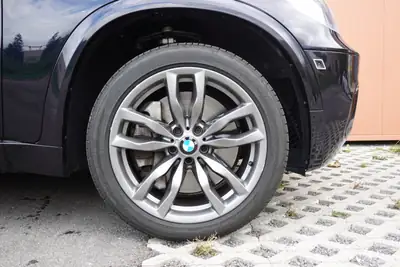 BMW X5 xDrive M50d — SUV premium diesel, Pack M et équipements haut de gamme — dashboard