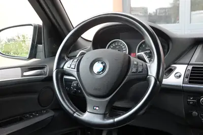 BMW X5 xDrive M50d — SUV premium diesel, Pack M et équipements haut de gamme — Thumbnail 13