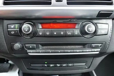 BMW X5 xDrive M50d — SUV premium diesel, Pack M et équipements haut de gamme — Thumbnail 20
