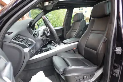 BMW X5 xDrive M50d — SUV premium diesel, Pack M et équipements haut de gamme — Thumbnail 23