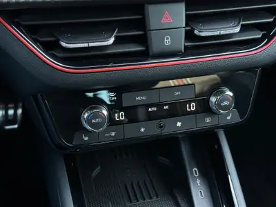 Skoda Scala 1.5 TSI Monte Carlo — Berline dynamique, 8300 km seulement — Thumbnail 21