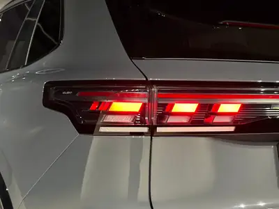 VW Tiguan 2.0 TDI R-Line 4Motion — SUV premium diesel, cuir intégral, 16'100 km — Thumbnail 28