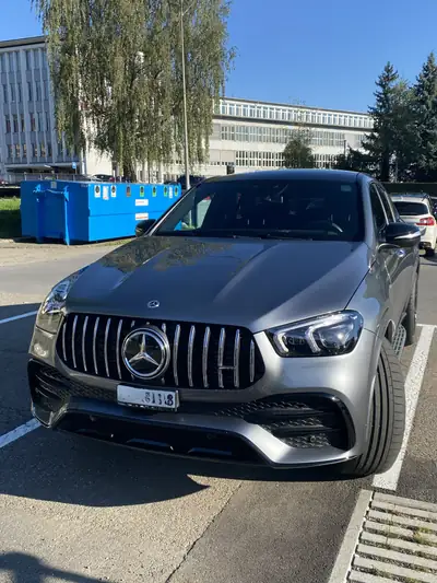 Mercedes-AMG GLE 53 4MATIC+ Coupé — Performance et prestige avec 90 600 km — vista posteriore