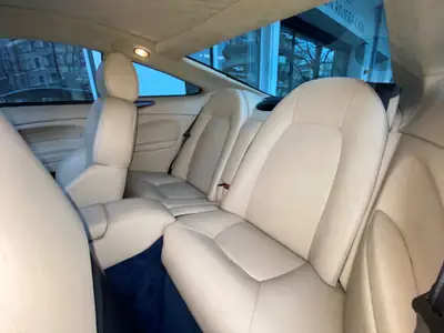 Aston Martin V12 Vanquish — Coupé sportif légendaire, seulement 25 200 km — Thumbnail 9