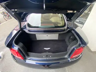 Aston Martin V12 Vanquish — Coupé sportif légendaire, seulement 25 200 km — Thumbnail 11