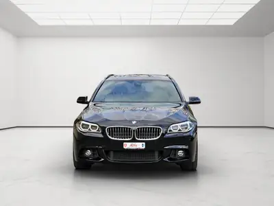 BMW 530d Touring xDrive Platinum Sport Edition — Monospace diesel familial, 141'000 km, suspension abaissée — Miniatur 8