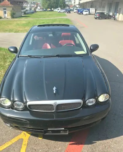 Jaguar X-TYPE 3.0 V6 Sport — Berline anglaise d'exception, 231 ch et intérieur rouge — Seitenansicht