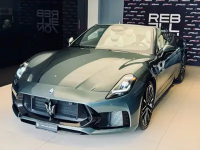 Maserati GranCabrio Modena 2027 — Cabriolet de luxe 490 ch, kilométrage quasi neuf — vista esterna
