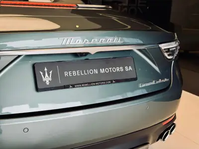 Maserati GranCabrio Modena 2027 — Cabriolet de luxe 490 ch, kilométrage quasi neuf — Miniatura 12