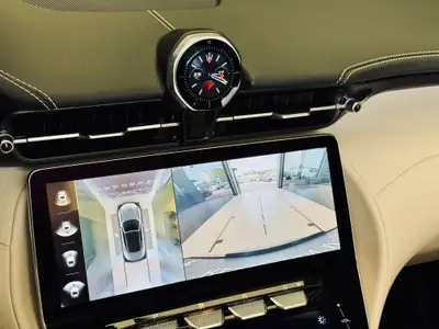 Maserati GranCabrio Modena 2027 — Cabriolet de luxe 490 ch, kilométrage quasi neuf — Miniatura 18